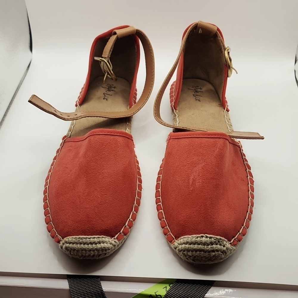 Dark melon leather size 7.5 split front and heel flat summer shoes